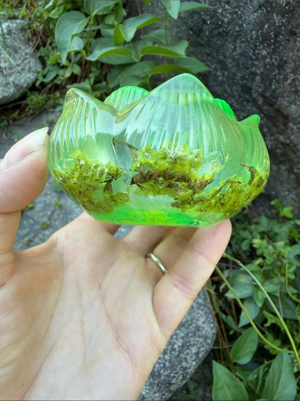 Green resin floral Lotus glow in the dark candle holder